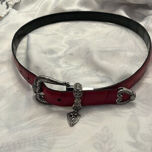 Beautiful Brighton reversible belt with silver heart shaped buckle decor